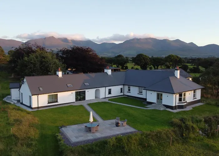 Debbie's At Tullig House & Farm