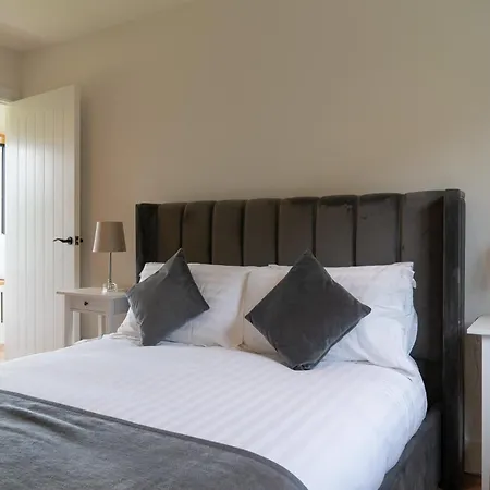 Debbie's At Tullig House & Farm